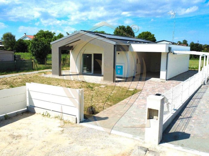 Casa quadrilocale in vendita in Via Roma, Centro, Legnaro