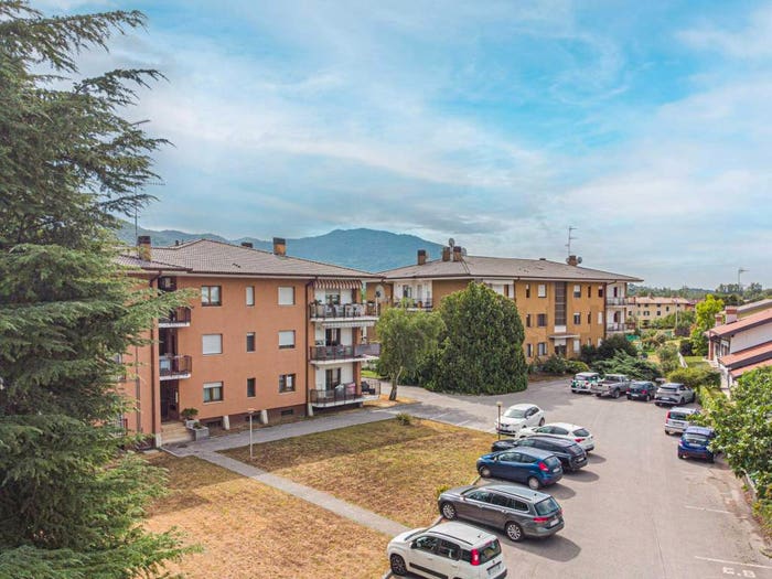 Appartamento con 6 locali in vendita in Via Sofia Pecol, Gemona, Gemona del Friuli