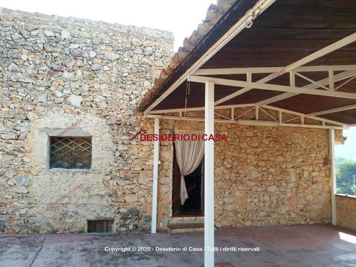 Casa bilocale in vendita in Contrada Vignazzi, Montelepre