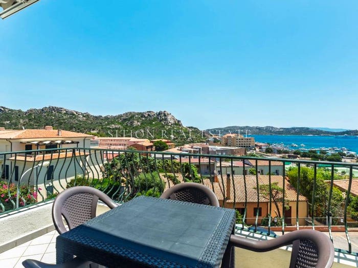 Appartamento trilocale in vendita in Via Don Vico, La Maddalena