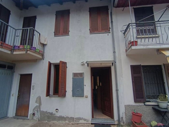 Appartamento bilocale in vendita in Via Cesare Battisti, Centro, Ferno