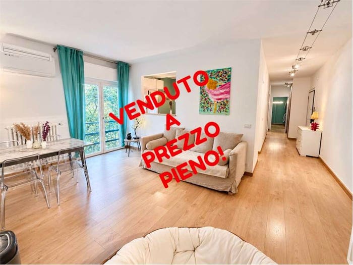 Appartamento quadrilocale in vendita in Via Petrarca d, Centro Storico, Carpi