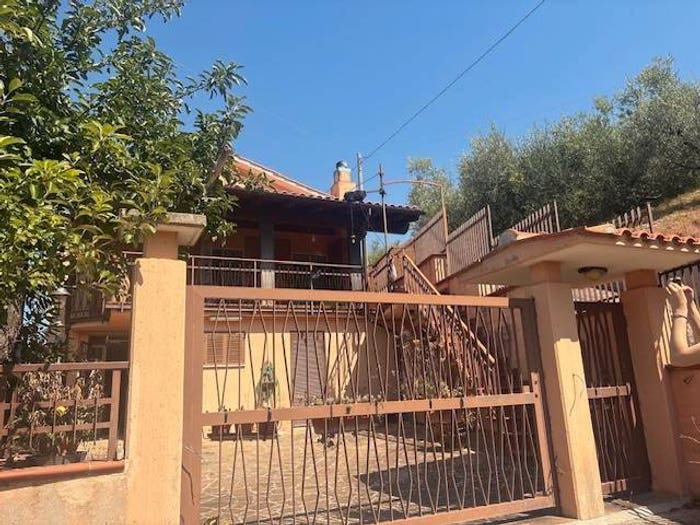 Casa con 6 locali in vendita in Via Narnense, Centro, Calvi dell'Umbria