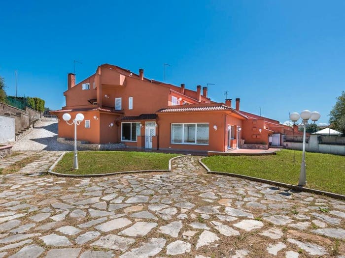 Casa con 5 locali in vendita in Viale delle Rughe, Le Rughe, Formello