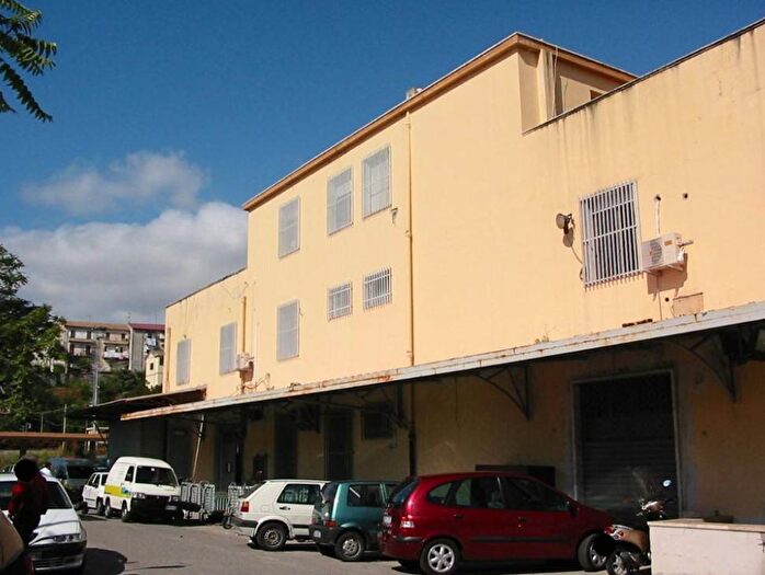 Casa con 6 locali in vendita in Via della Stazione, Sala, Catanzaro