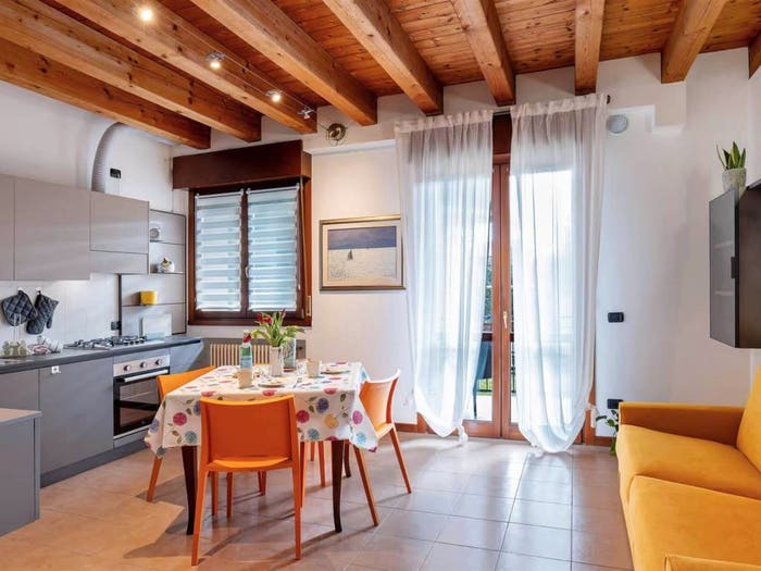 Appartamento bilocale in vendita in via Alberetti, Centro, Castelnuovo del Garda