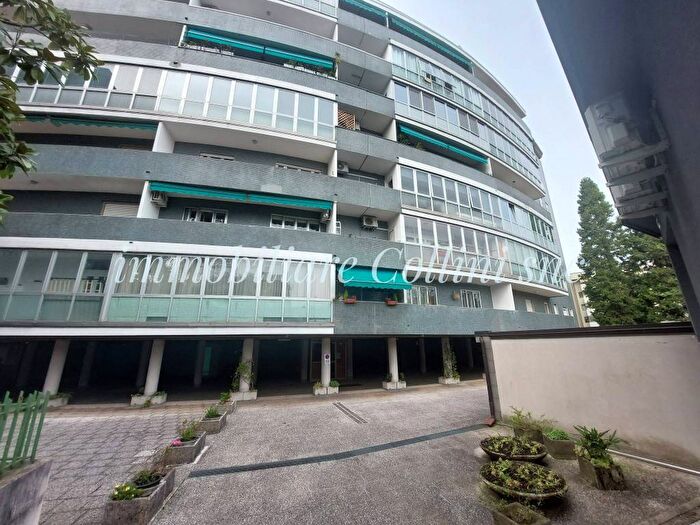 Appartamento con 5 locali in vendita in Via Giuseppe Tullio, Stazione Europa, Udine
