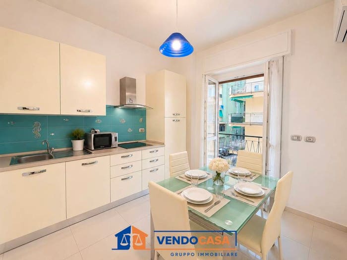 Appartamento bilocale in vendita in Via Varatella, Borghetto Santo Spirito