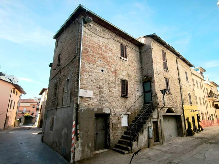 Casa quadrilocale in vendita in Via Piave di Bastia, Bastia, Bastia Umbra