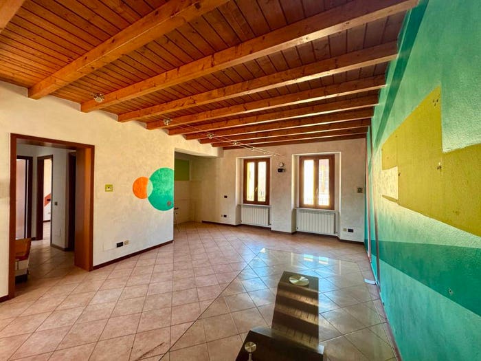 Appartamento trilocale in vendita in Via Ettore Panni, Centro, Castelverde