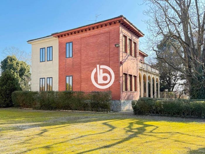 Casa con 6 locali in vendita in Via Corazza, San Martino, Ferrara