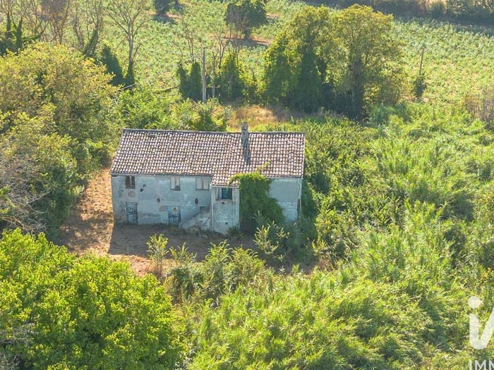 Casa con 6 locali in vendita in Via sbrozzola, Osimo