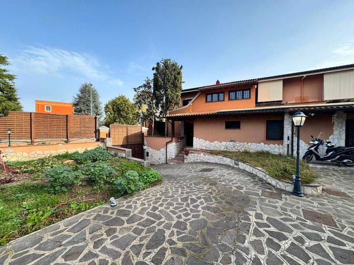 Casa trilocale in vendita in Via Portuense, Casetta Mattei Corviale, Roma