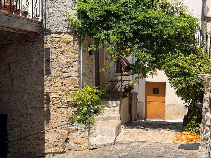 Casa con 5 locali in vendita in Via Candeasco, Borgomaro
