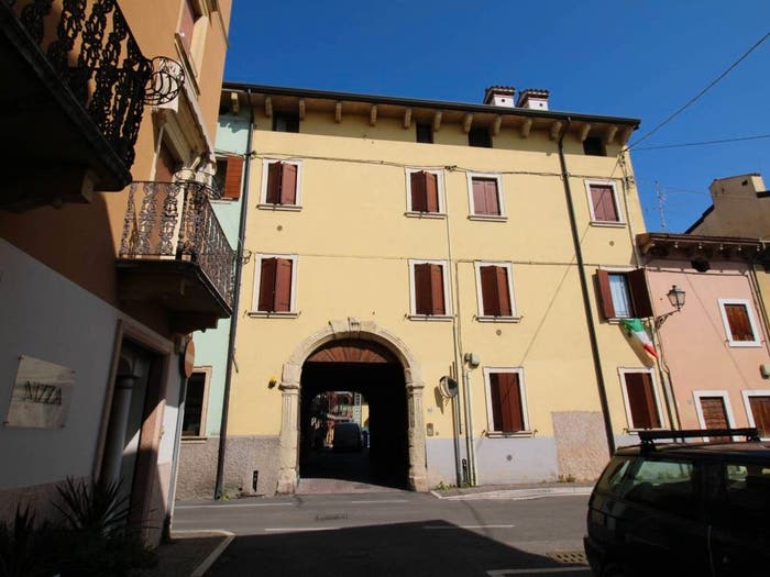Appartamento trilocale in vendita in Via Are, Centro, Pescantina