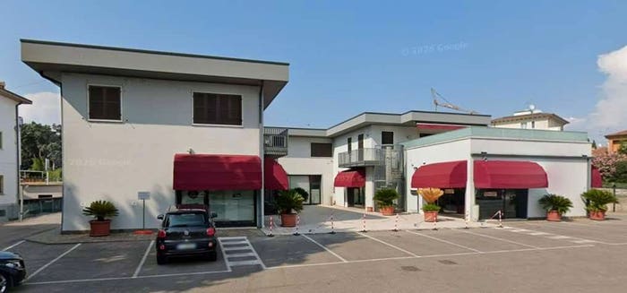 Appartamento trilocale in vendita in via Venezia, Centro, Peschiera del Garda