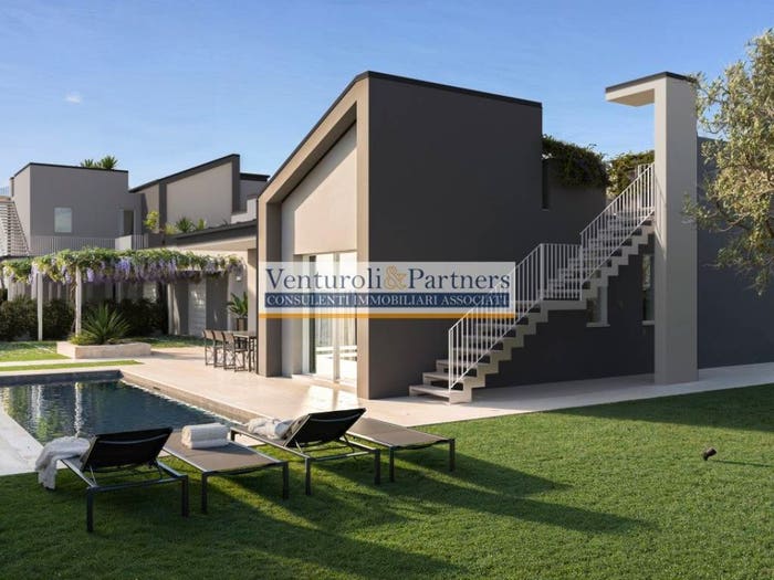 Casa con 5 locali in vendita in Via Carlo Alberto, Moniga del Garda