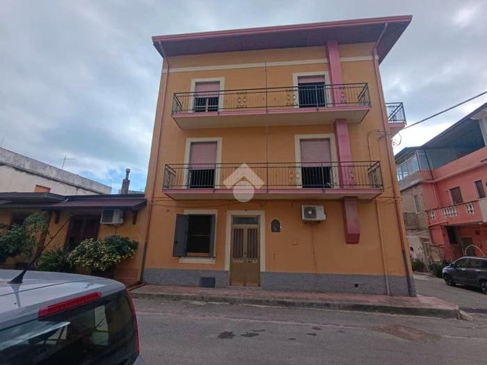 Casa con 5 locali in vendita in Via Cosenza, Centro, Botricello