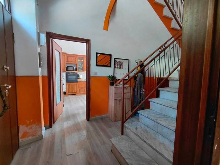 Casa con 6 locali in vendita in Quartiere Gobetti, Centro, Aulla