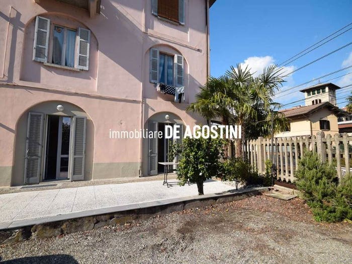 Appartamento bilocale in affitto in largo compiegne, Centro, Arona