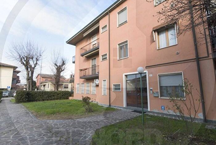 Appartamento trilocale in vendita in Via Vittorio Emanuele II, Valera Fratta
