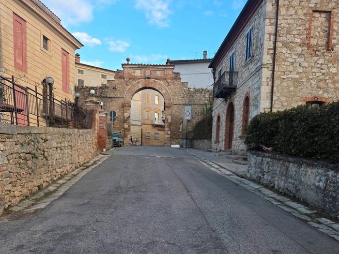 Casa con 6 locali in vendita in Via Canto, Centro, Asciano
