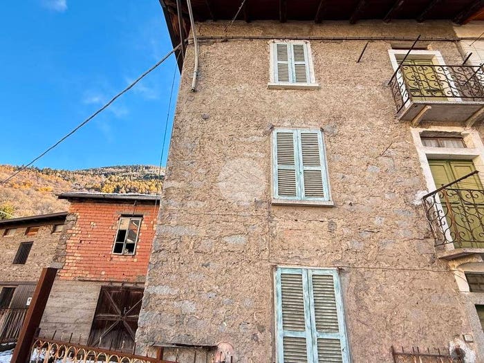 Casa con 6 locali in vendita in Via SGuadenzio, Paspardo