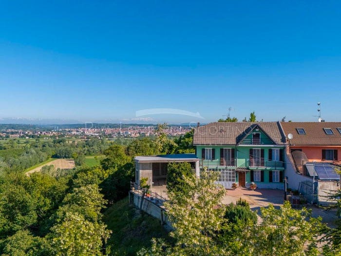Casa con 6 locali in vendita in Frazione San Marzanotto, San Marzanotto Piana, Asti