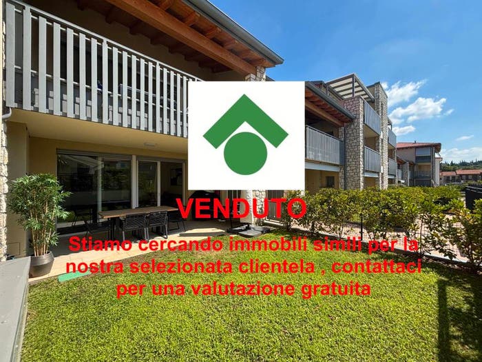 Appartamento trilocale in vendita in Via degli Alpini, Lazise