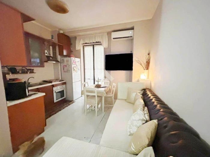 Appartamento bilocale in vendita in Via Arcivescovo Antonio del Giudice, Centro, Casoria