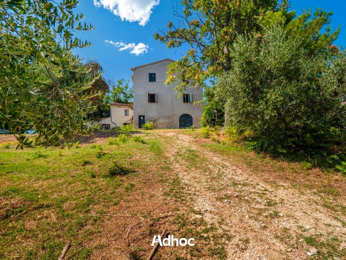 Casa con 6 locali in vendita in Via San Gaudenzio, Colli al Metauro