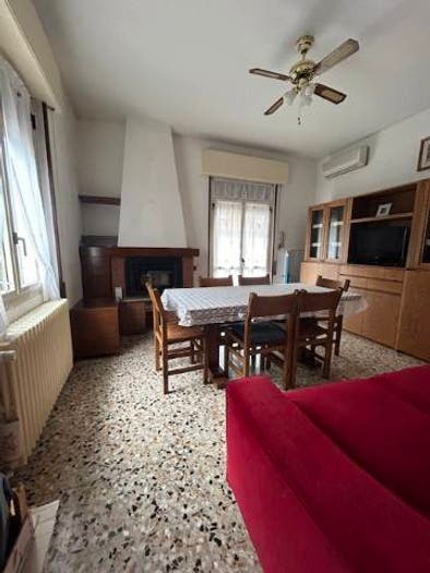 Casa trilocale in vendita in Via Montecchio, Centro, Nave