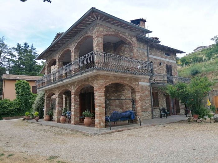 Casa con 6 locali in vendita in Via Padre Rufino Niccacci, Ponte Nuovo, Deruta