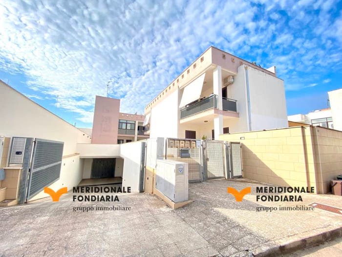 Appartamento con 6 locali in vendita in Via Principi di Savoia, Centro, Carmiano
