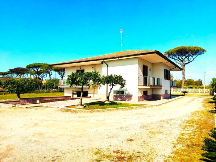 Casa trilocale in vendita in Strada Litoranea, Litoranea, Latina