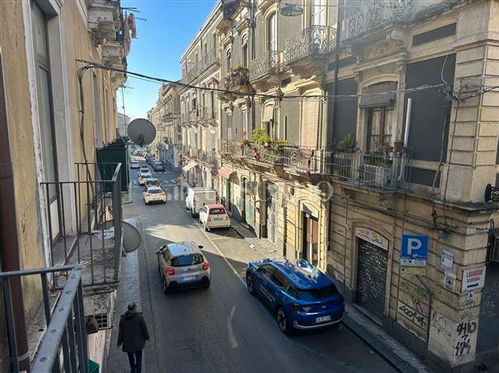 Appartamento trilocale in vendita in Via Monsignor Ventimiglia, Centro Storico, Catania