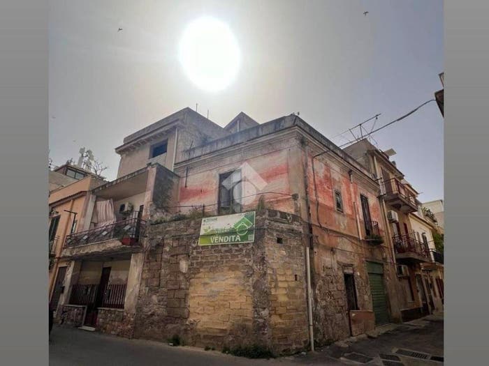 Casa quadrilocale in vendita in Via Partanna Mondello, Partanna, Palermo