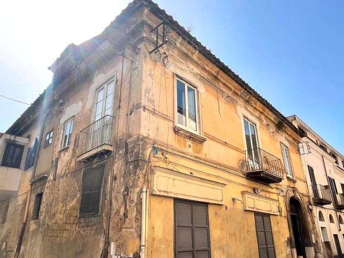 Appartamento trilocale in vendita in Via San Giovanni, Centro, Maddaloni