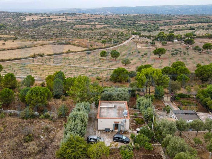 Casa quadrilocale in vendita in Via Tommaso Fazello, Centro, Noto