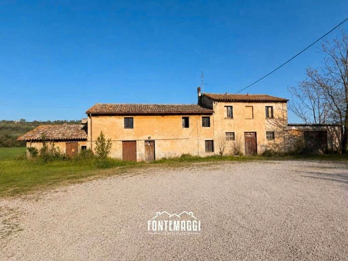 Casa con 6 locali in vendita in Bellocchi Falcineto, Fano