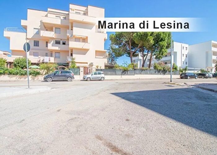 Appartamento bilocale in vendita in Via Plutone, Lesina