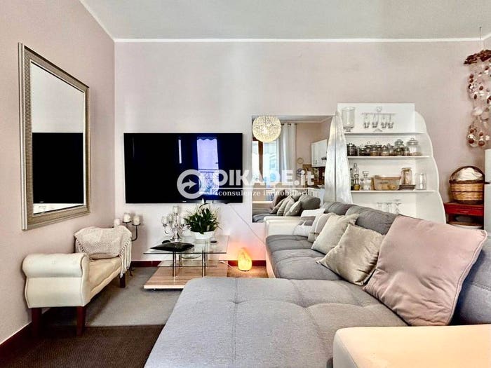 Appartamento con 6 locali in vendita in Centro, Pula
