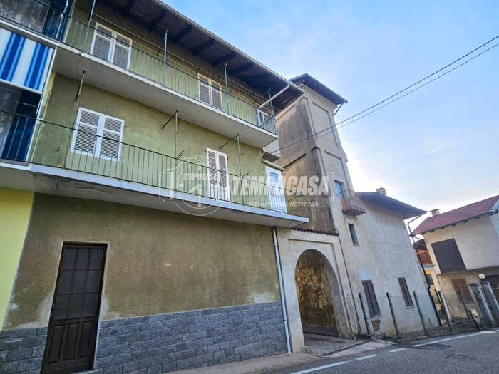 Casa quadrilocale in vendita in Via A Cerruti, Capovilla Castello, Lessona