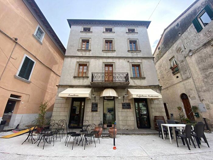 Casa con 6 locali in vendita in Via Sant'Antonio, Centro, Tuoro sul Trasimeno