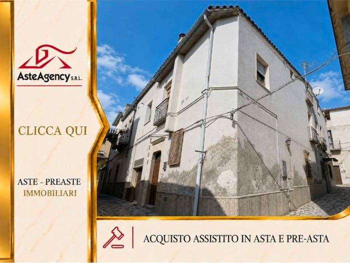 Appartamento con 5 locali in vendita in Via Masaniello, Rionero in Vulture