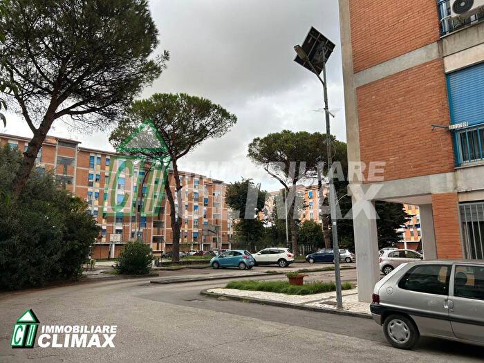 Appartamento quadrilocale in vendita in Via Eleuterio Ruggiero, Corso Trieste, Caserta