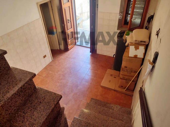 Casa trilocale in vendita in via trieste, Centro, Castell'Azzara