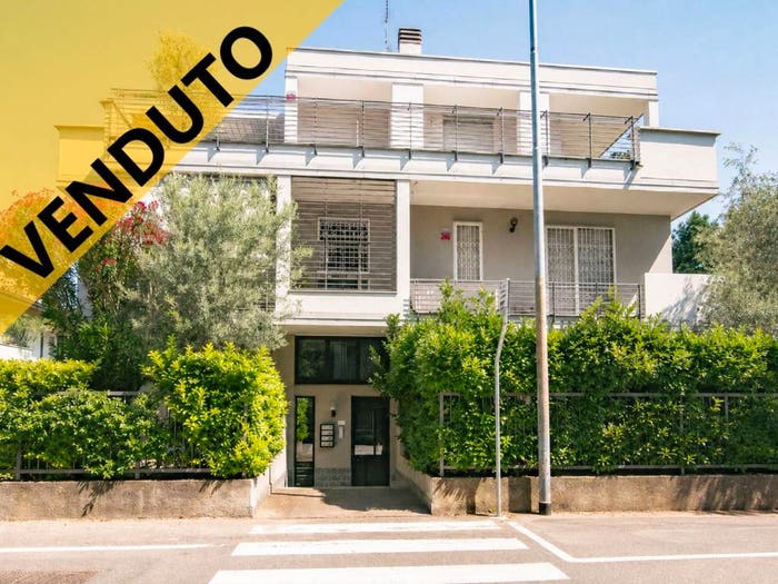 Appartamento trilocale in vendita in Via Isonzo, Centro, Cernusco sul Naviglio