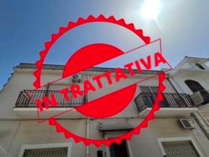 Appartamento con 6 locali in vendita in VIA DONIZETTI, Centro, Pulsano