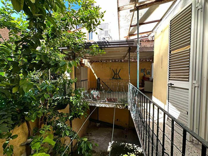 Casa trilocale in vendita in Via Solfanelli, Caserta